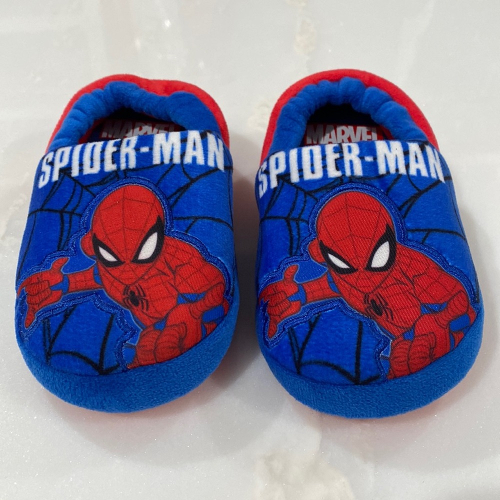 Spider- man slippers size L 9/10